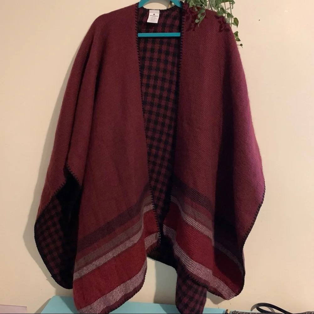Woolrich reversible poncho fleece cape